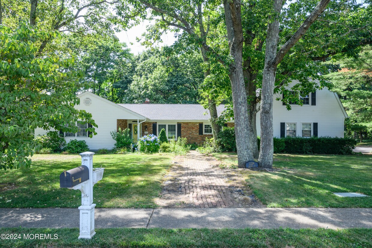 Primary Photo - 2229 Fromkin Dr