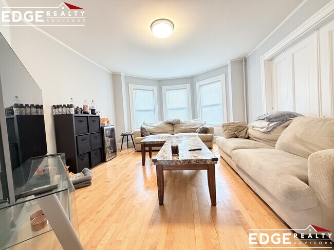 Building Photo - 75 Orange St