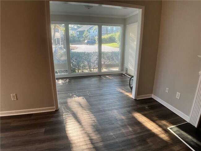 Foto del edificio - 406 Augusta Dr