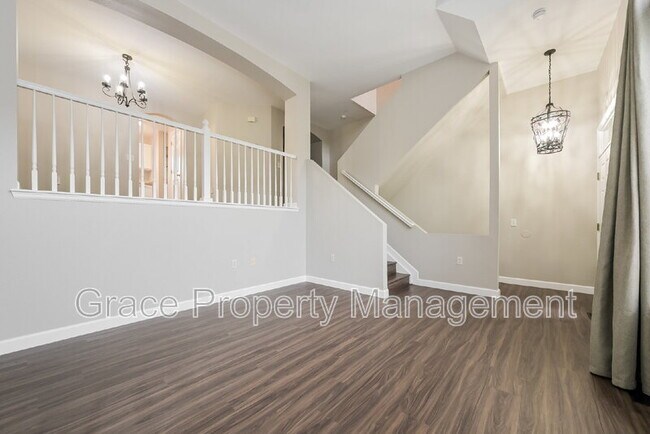 Building Photo - 1495 Red Cliff Way
