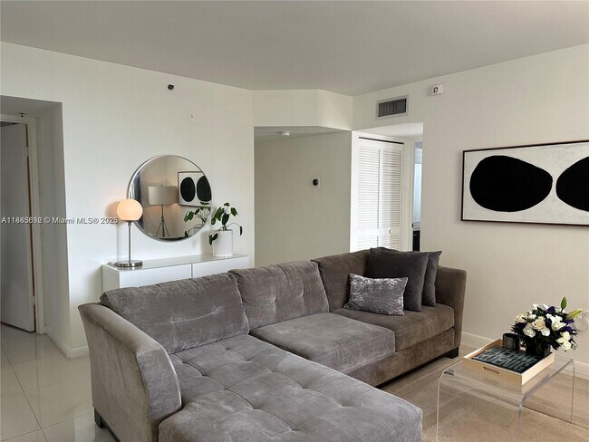 Foto del edificio - 7728 Abbott Ave