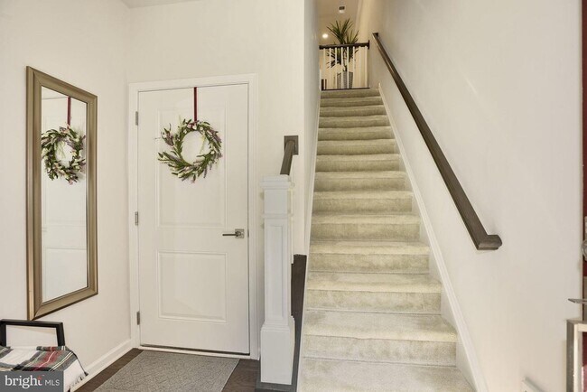 Building Photo - Stunning and rare!  A nearly new model hom...