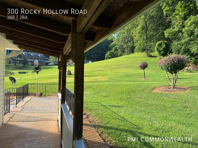 Building Photo - 300 Rocky Hollow Rd