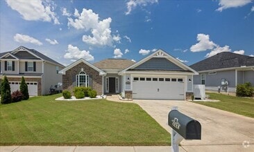 Building Photo - 1048 Rosland Cir