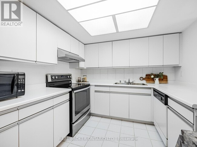 Building Photo - 20-820 Baif Blvd