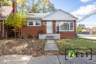 Building Photo - 8957 Prest St