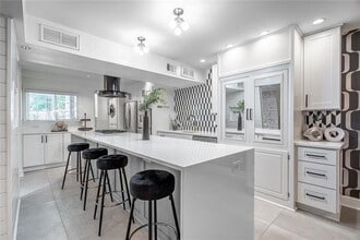 Building Photo - 1445 Monroe Dr NE