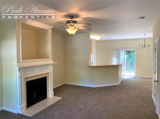 Building Photo - 8516 Summerglen Circle
