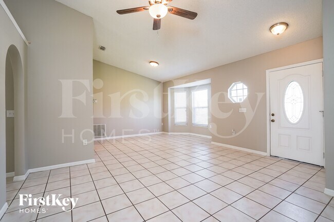 Building Photo - 873 Jarnac Dr