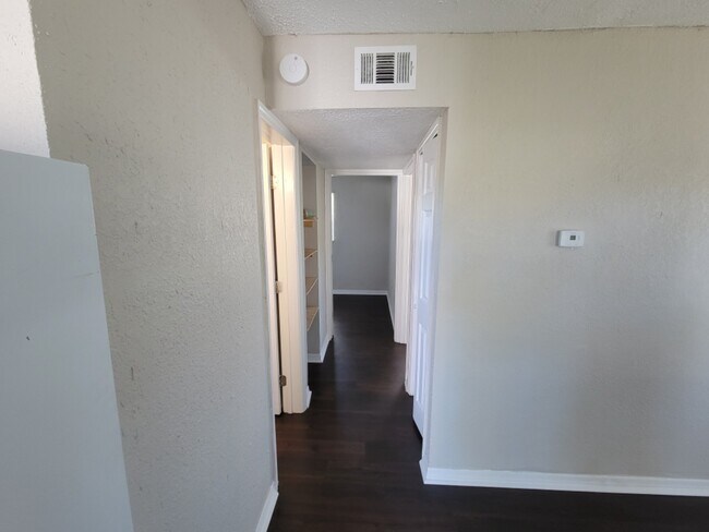 Foto del edificio - 6255 65th Ct N
