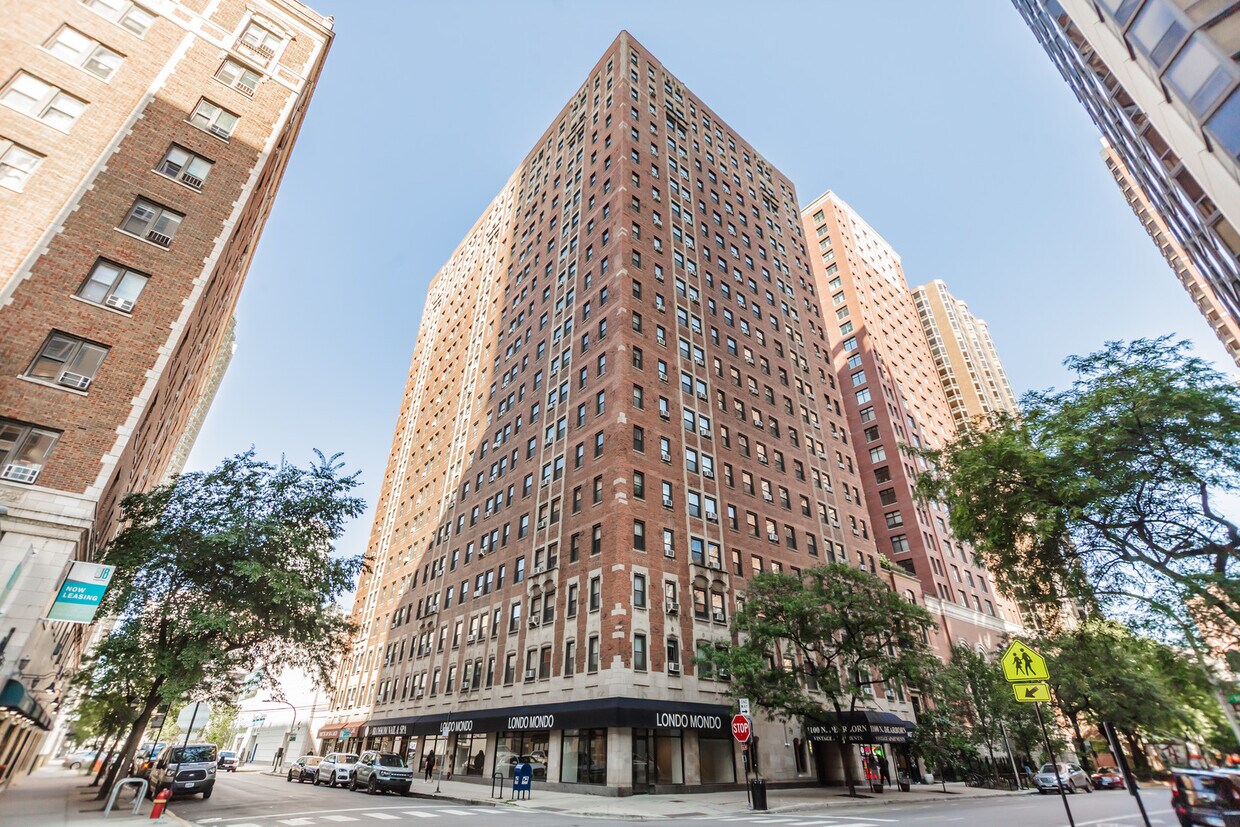 Foto principal - 1100 N Dearborn St