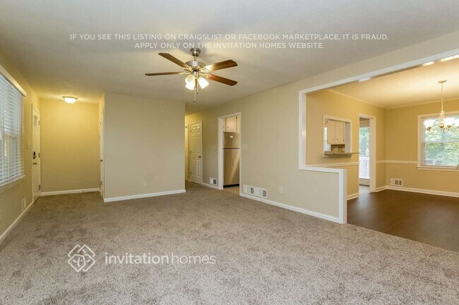 Foto del edificio - 325 Hill Crest Cir