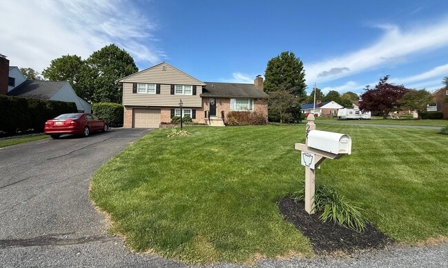 Building Photo - 28 Glendale Dr