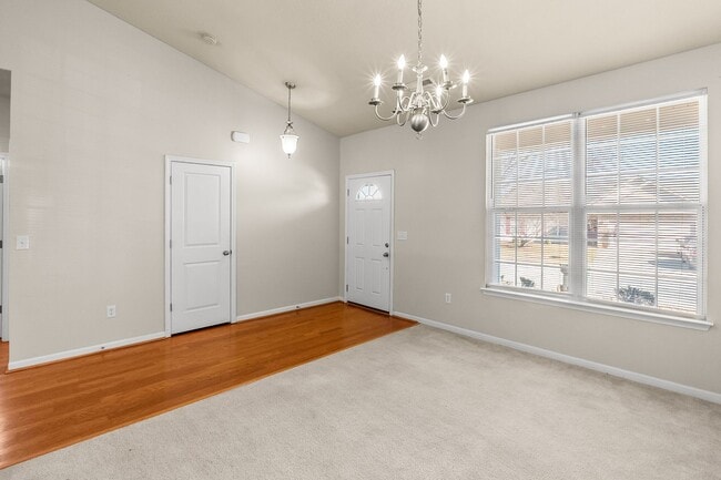 Foto del edificio - Beautiful Naturally-Lit home with Pergola