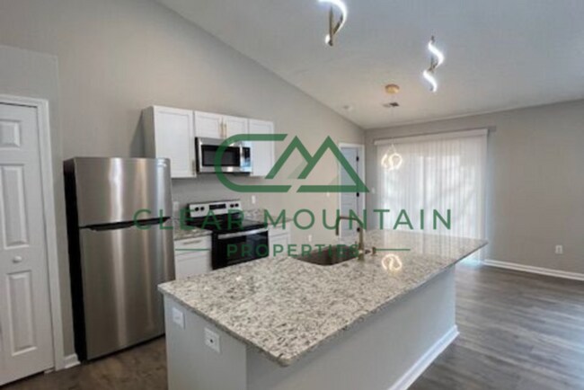 Building Photo - Beautifully Updated 4BR/2BA Home with Modern Finishes and Newly Built Dog Park!