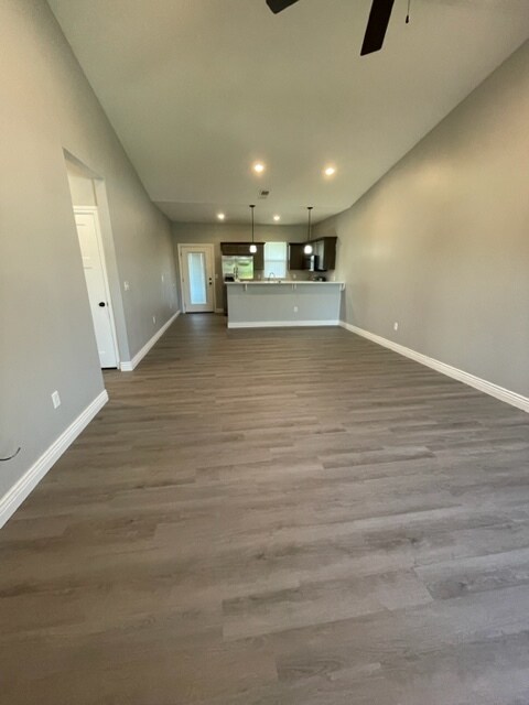 Building Photo - 5507 N Edwards Cir
