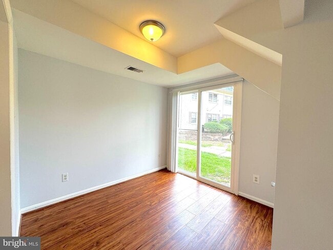 Foto del edificio - 9671 Hagel Cir