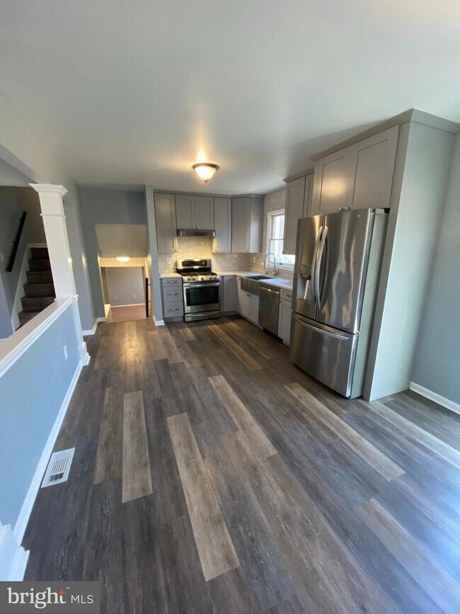 Foto del edificio - 22437 Bluebird Ct