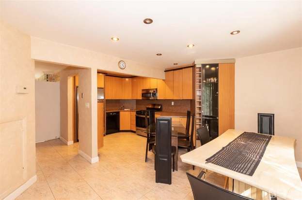Foto del edificio - 1096 Schmidt Ln