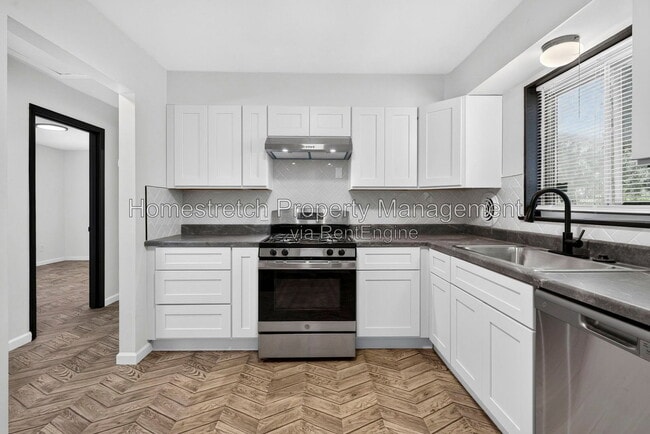Building Photo - 5544 Sapphire Ave