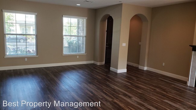 Foto del edificio - 4 br, 2.5 bath House - 286 N L St