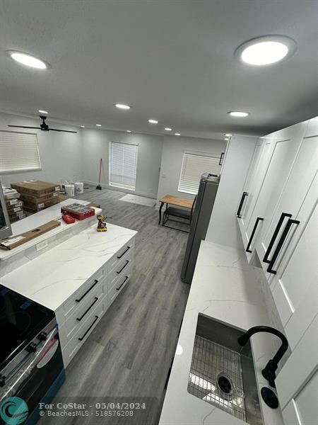 Foto del edificio - 810 SW 13th St