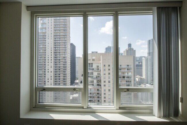 Foto del edificio - 33 W Ontario St