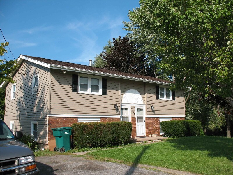 Primary Photo - 3518 Brockport Spencerport Rd