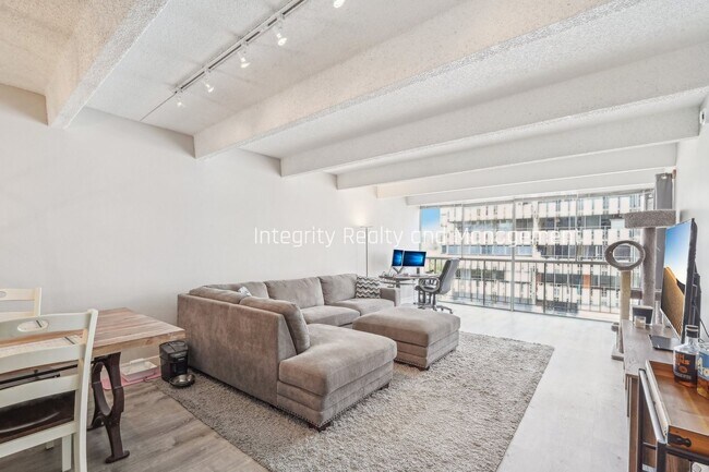 Foto del edificio - 777 N Washington St