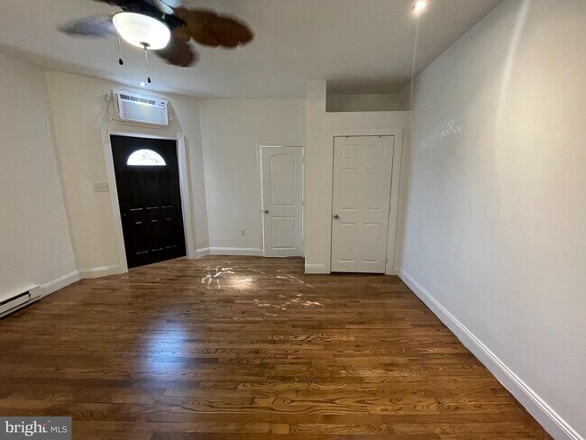 Building Photo - 3245 Aramingo Ave