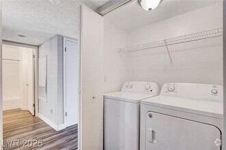 Building Photo - 7905 Idledale Ct