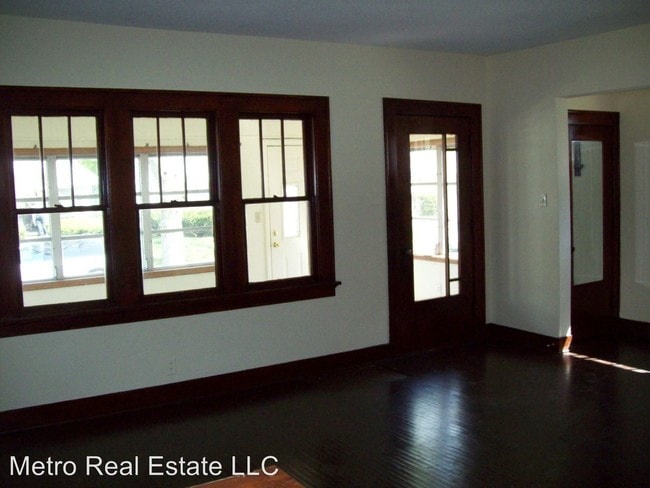 Building Photo - 3 br, 1 bath House - 3536 Bowser Ave