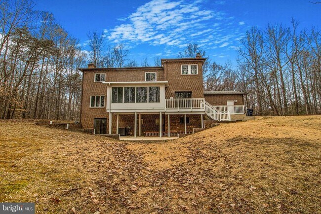 Building Photo - 8009 Poplar Hill Dr