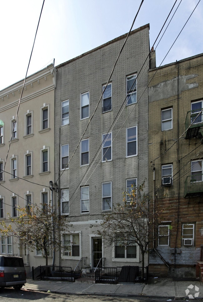 Building Photo - 449 Pavonia Ave