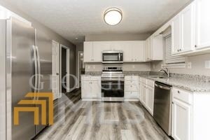 525 Ashland Manor Dr photo'