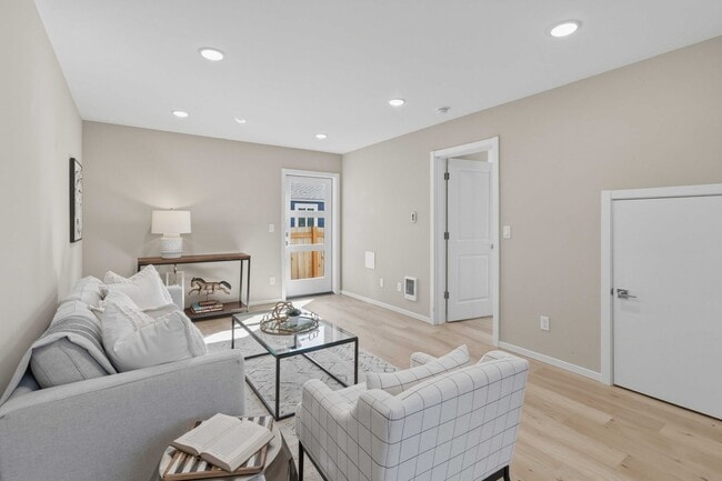 Photo - 3Bd/3Ba Seattle Home