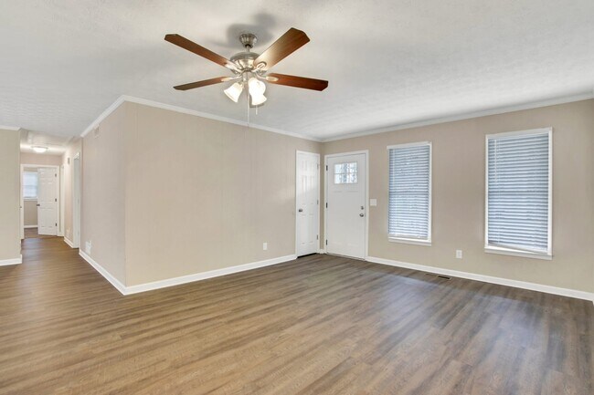 Building Photo - 3869 Rosedale Ln