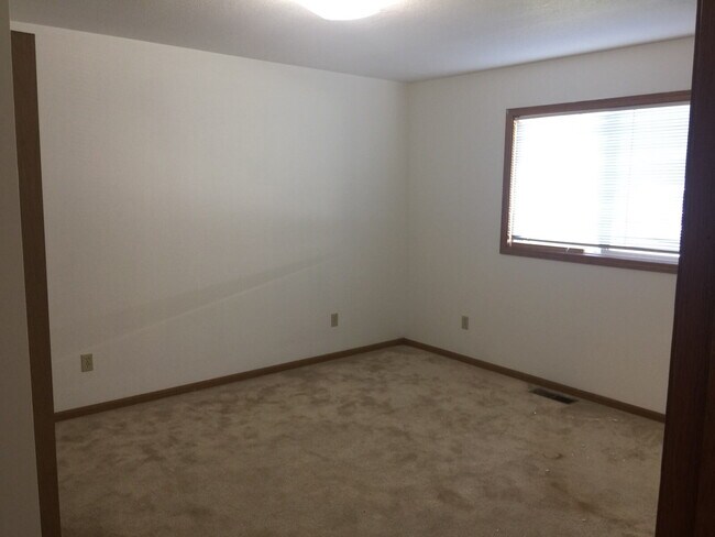 Foto del edificio - 94 Stiles Ave
