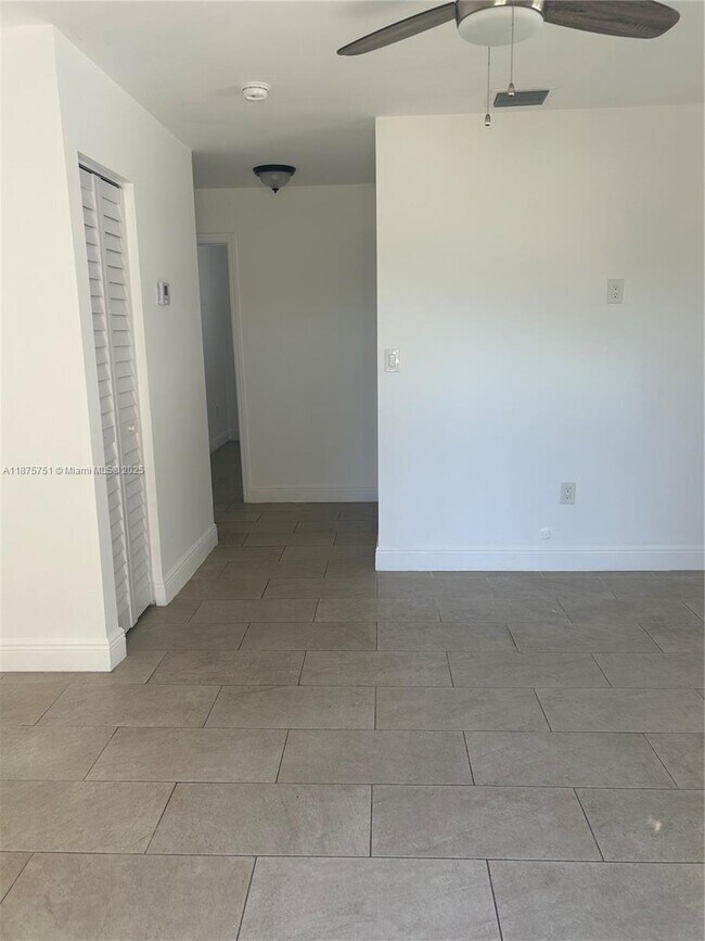 Foto del edificio - 711 NW 55th St