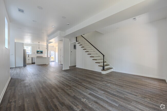 Building Photo - 311 Longfellow St NW