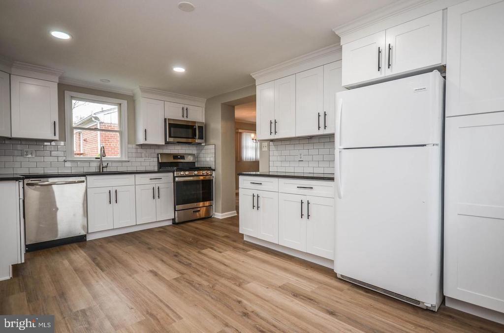 Foto principal - 4426 Hallet St