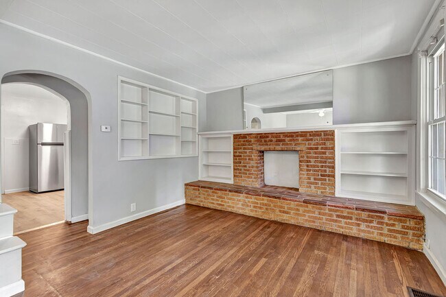 Building Photo - 6312 Bedford St