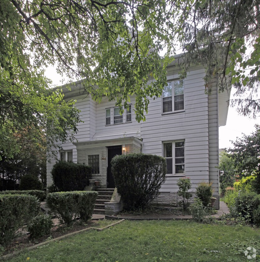 Primary Photo - 362-364 Bement Ave