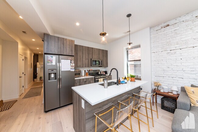 Foto del edificio - 1332 W Bryn Mawr Ave