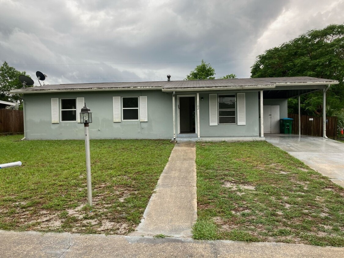 Primary Photo - 2 Bed 2 Bath Home | Carport | Fenced Yard ...