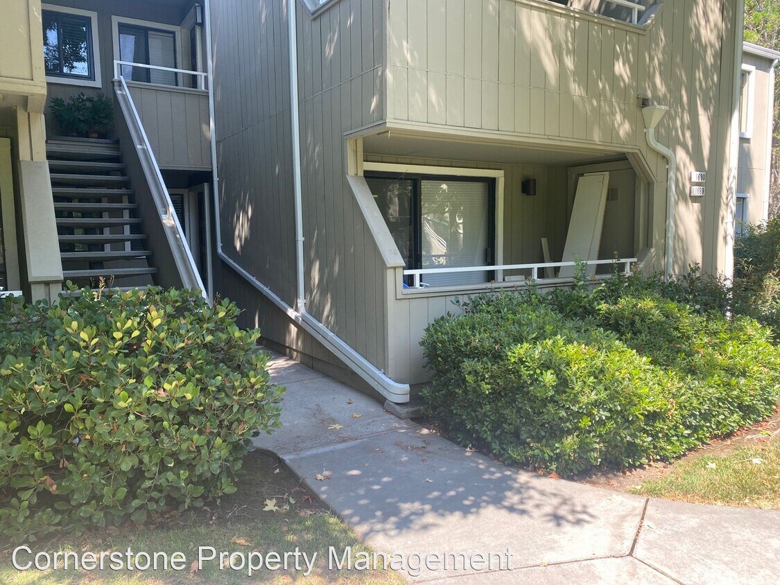 Foto principal - 2 br, 2 bath House - 1689 Braddock Ct