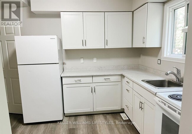 Building Photo - 99 Walmer Gardens