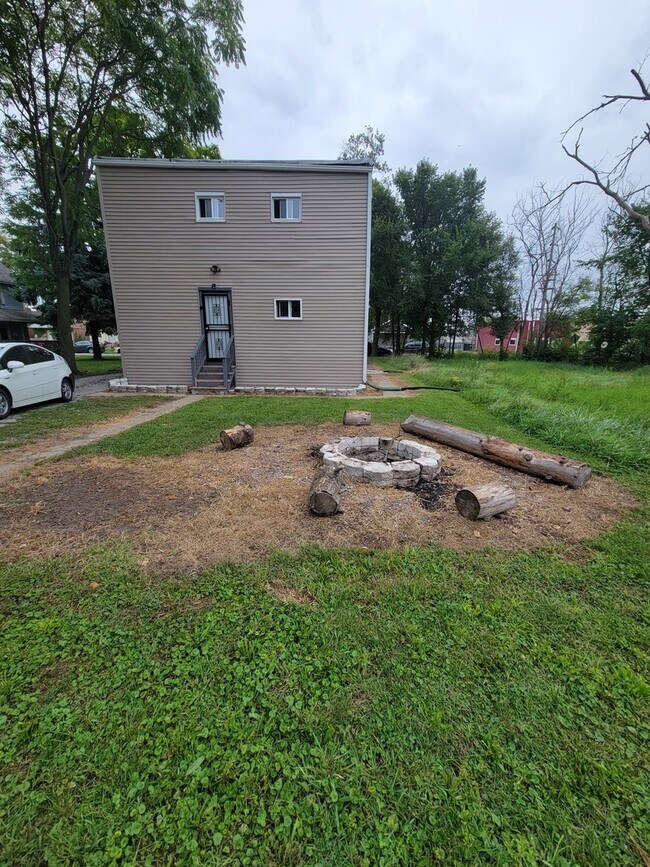 Foto del edificio - 14630 Jefferson St