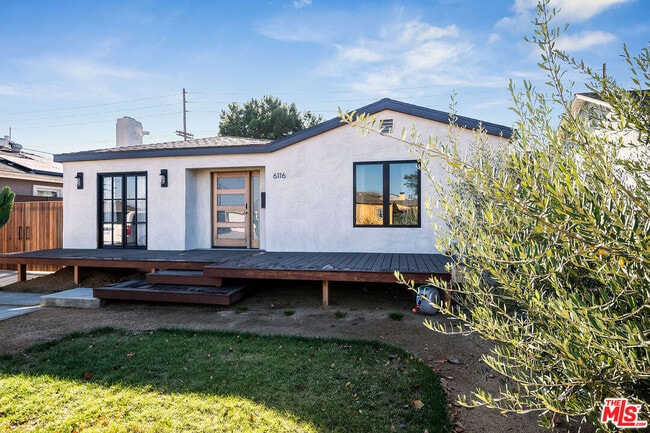 Building Photo - 6116 W 85th Pl