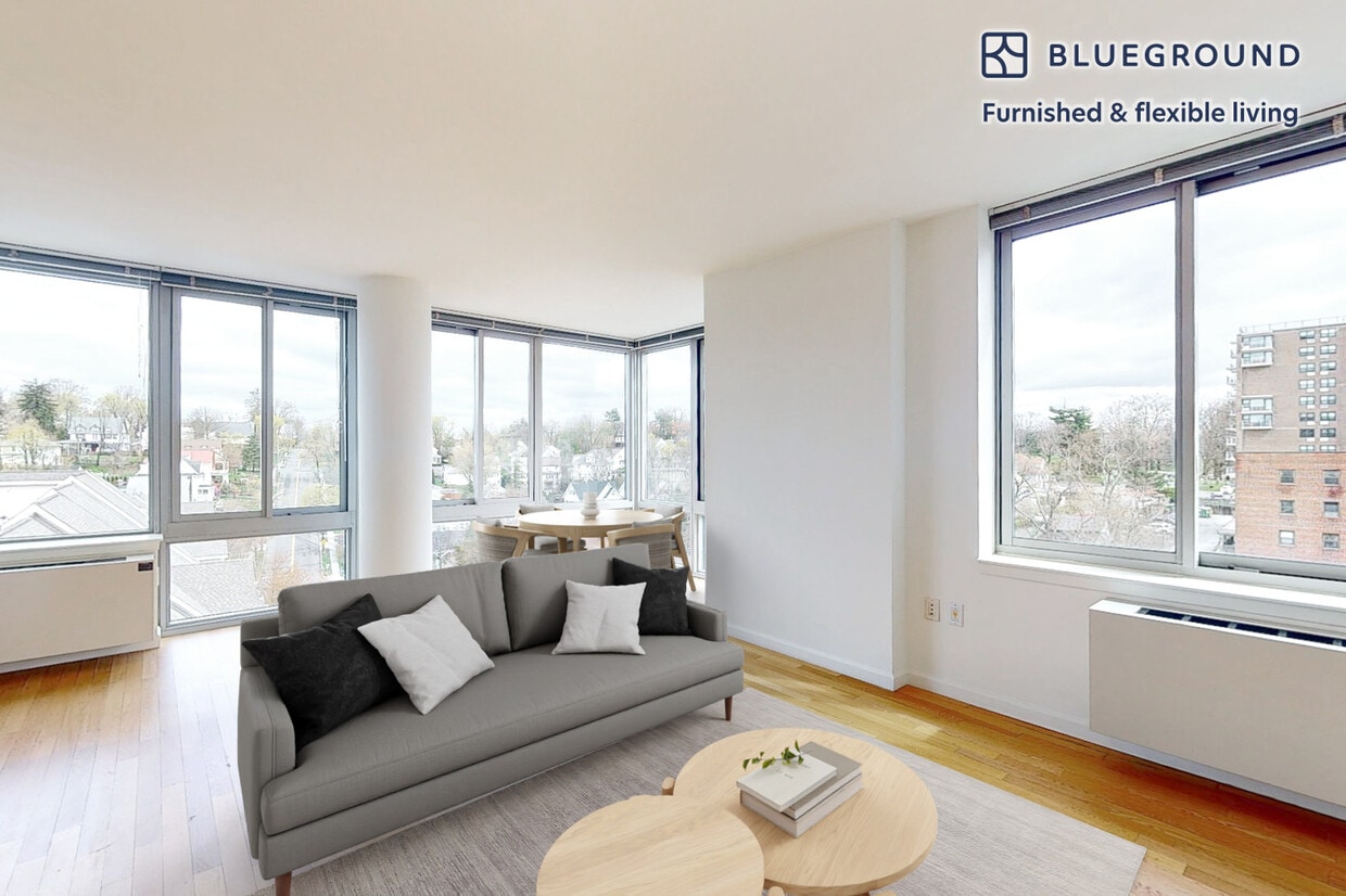 Foto principal - 27 Barker Ave